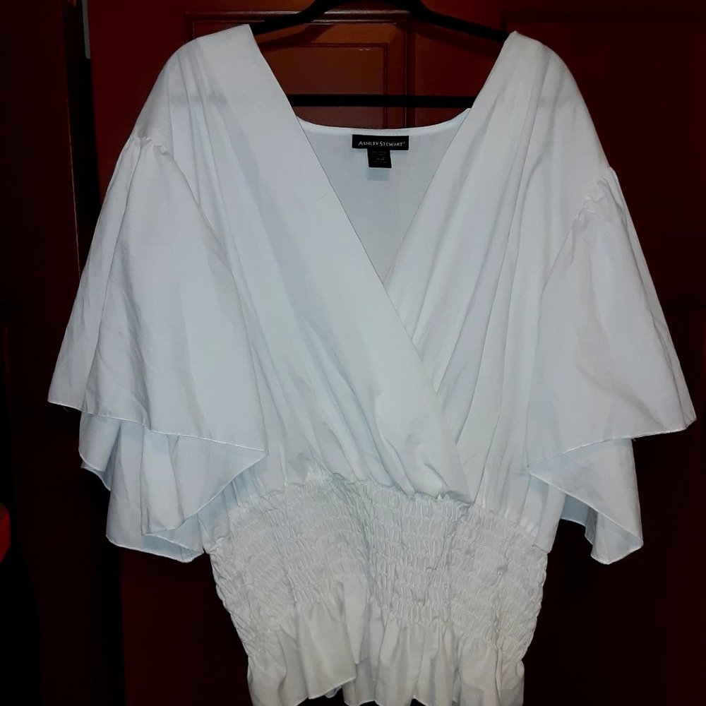 Women's Plus Size White Top 34/36